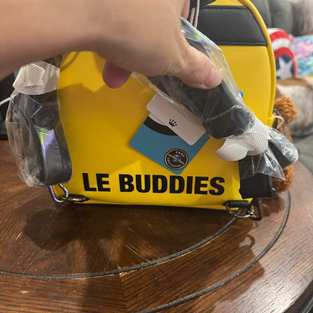 Loungefly Universal Studio Minions Big Face Convertible Mini Backpack NW… - Picture 5 of 7
